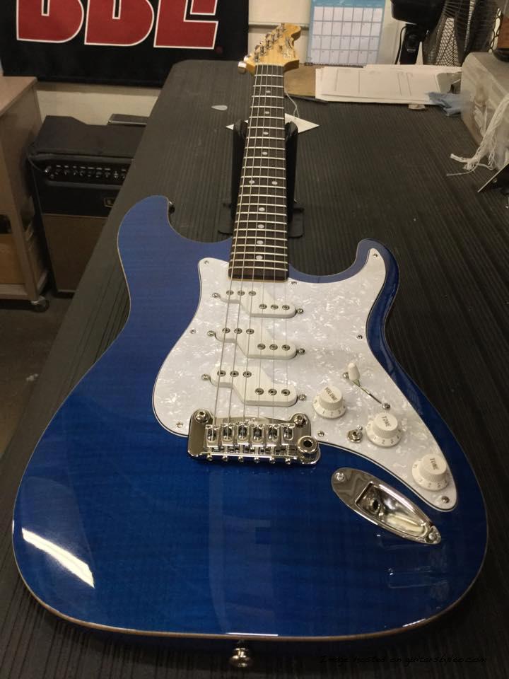 Clear_Blue_Flamed_Maple_top