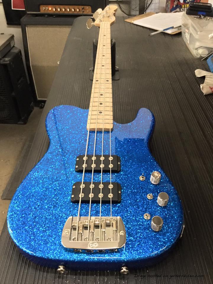 ASAT Bass in Blue Metal Flake