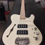ASAT Bass SH in Vintage White with BE Maple fretboard