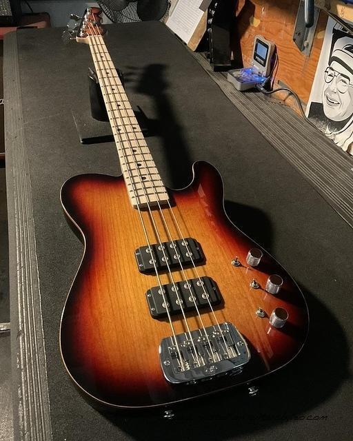 BTO ASAT Bass in 3-Tone Sunburst over alder