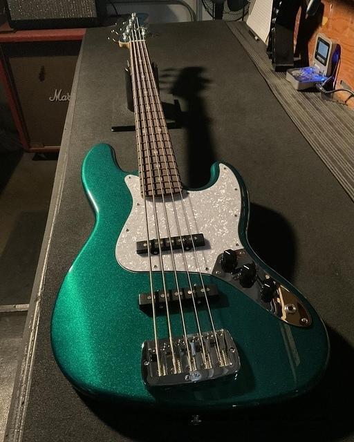 BTO JB-5 in Emerald Green Metallic over alder-1