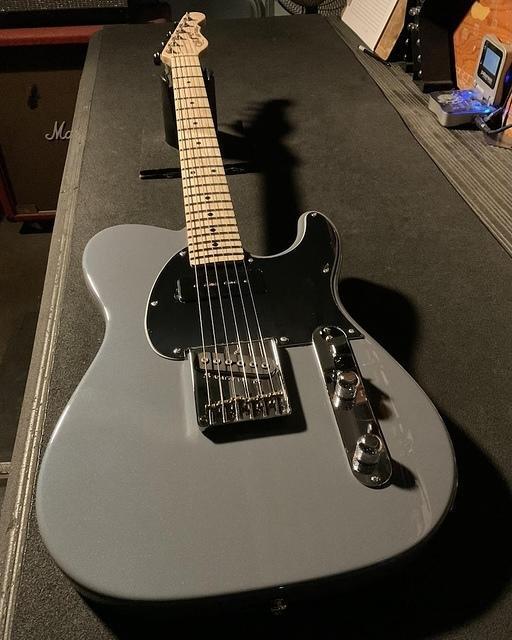Fullerton Deluxe ASAT Classic Bluesboy 90 in Pearl Grey over alder