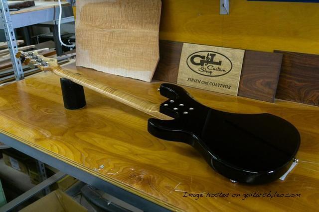 Custom Shop SB 1 in Jet Black over Alder-7