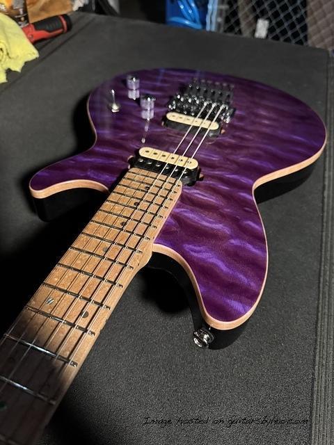 The G-200 style body with deeper treble-side cutaway has been built-3
