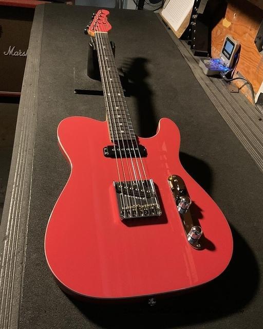 Sweetwater Exclusive ASAT Classic Custom in Fiesta Red-1